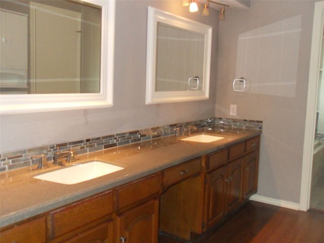 1722 Rosemeade Circle, Carrollton, TX 75007