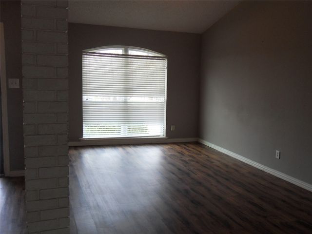 1722 Rosemeade Circle, Carrollton, TX 75007