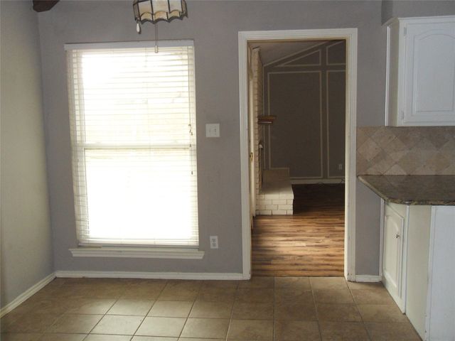 1722 Rosemeade Circle, Carrollton, TX 75007