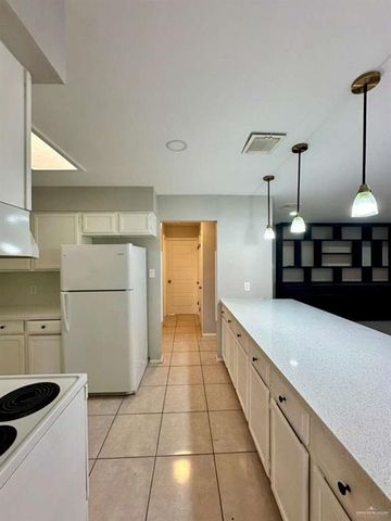 900 E Dallas Avenue 17, Mcallen, TX 78501