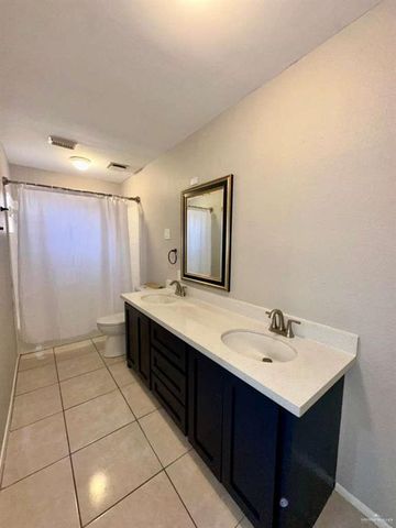 900 E Dallas Avenue 17, Mcallen, TX 78501