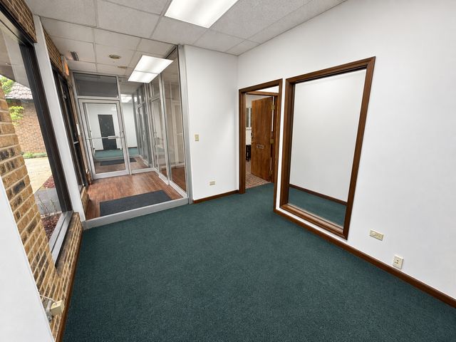 350 S Schmale Road 110, Carol Stream, IL 60188