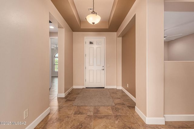 566 N Ramos Lane, Green Valley, AZ 85614