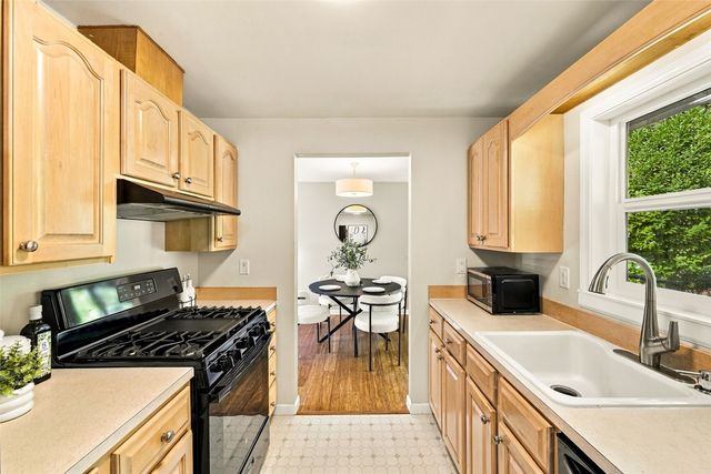 21314 124th Street SE, Kent, WA 98031