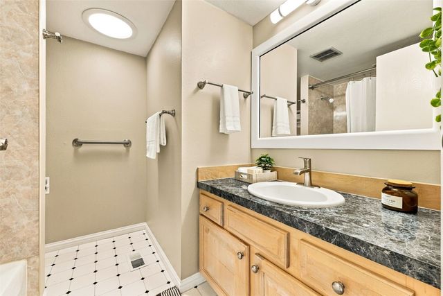 21314 124th Street SE, Kent, WA 98031