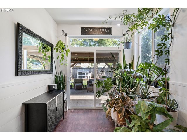 5467 BADEN Way, Eugene, OR 97402