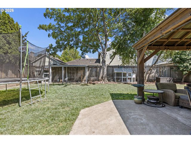 5467 BADEN Way, Eugene, OR 97402