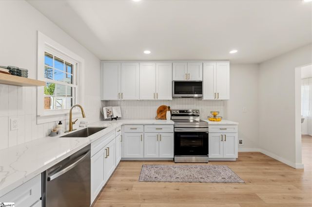 207 Donaree Circle, Anderson, SC 29625