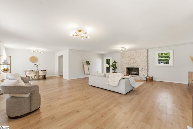 207 Donaree Circle, Anderson, SC 29625