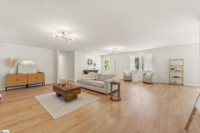 207 Donaree Circle, Anderson, SC 29625