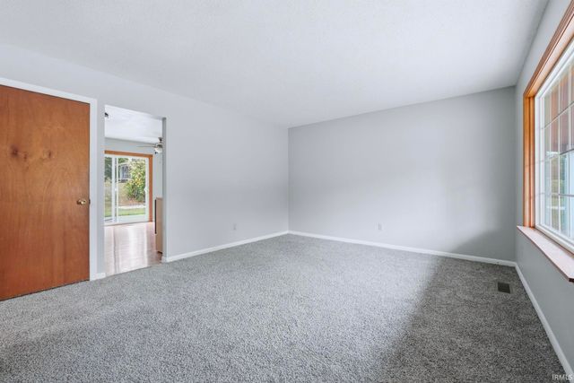 2910 Stanford Avenue, Fort Wayne, IN 46808