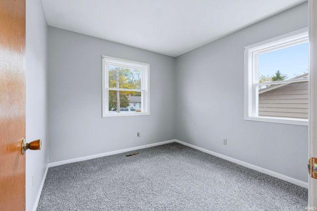2910 Stanford Avenue, Fort Wayne, IN 46808