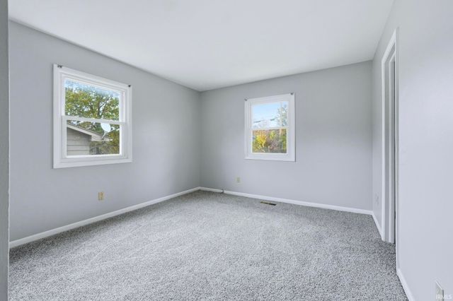 2910 Stanford Avenue, Fort Wayne, IN 46808
