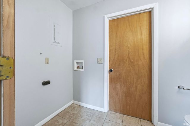 2910 Stanford Avenue, Fort Wayne, IN 46808