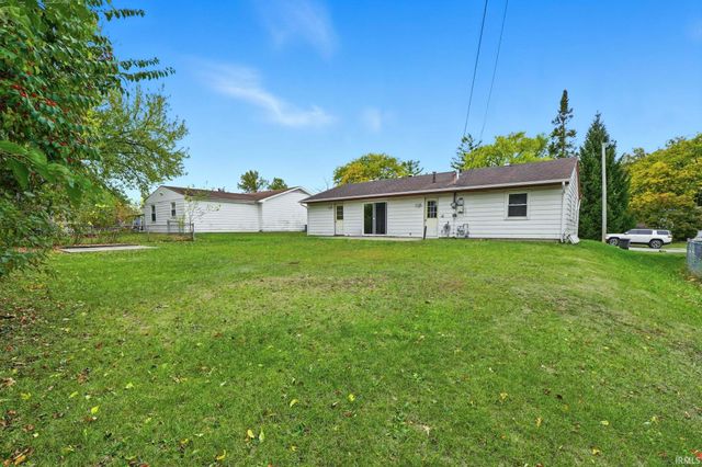 2910 Stanford Avenue, Fort Wayne, IN 46808