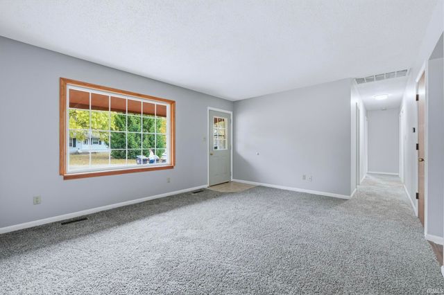 2910 Stanford Avenue, Fort Wayne, IN 46808