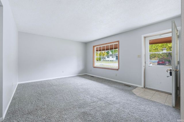 2910 Stanford Avenue, Fort Wayne, IN 46808