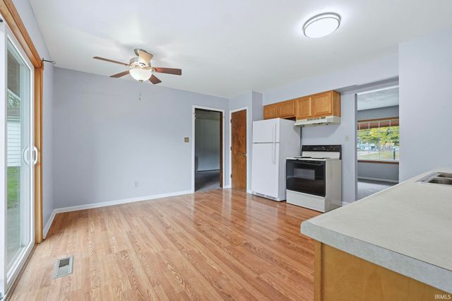 2910 Stanford Avenue, Fort Wayne, IN 46808