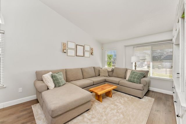 1228 Chablis Cir, Roseville, CA 95747