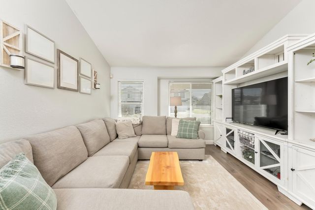 1228 Chablis Cir, Roseville, CA 95747