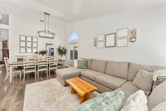 1228 Chablis Cir, Roseville, CA 95747