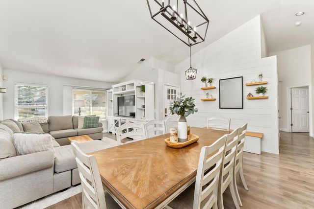 1228 Chablis Cir, Roseville, CA 95747