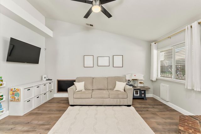 1228 Chablis Cir, Roseville, CA 95747