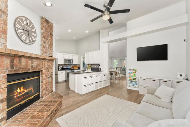 1228 Chablis Cir, Roseville, CA 95747