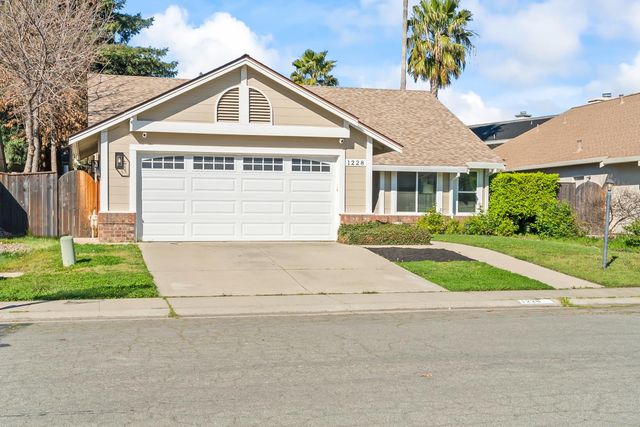 1228 Chablis Cir, Roseville, CA 95747