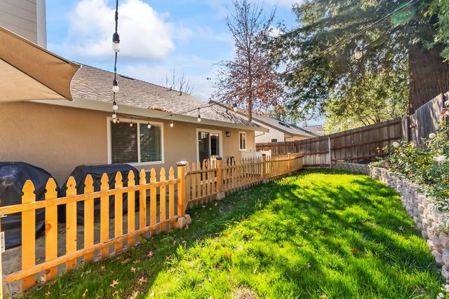 1228 Chablis Cir, Roseville, CA 95747