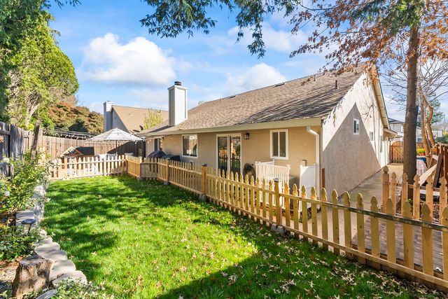 1228 Chablis Cir, Roseville, CA 95747