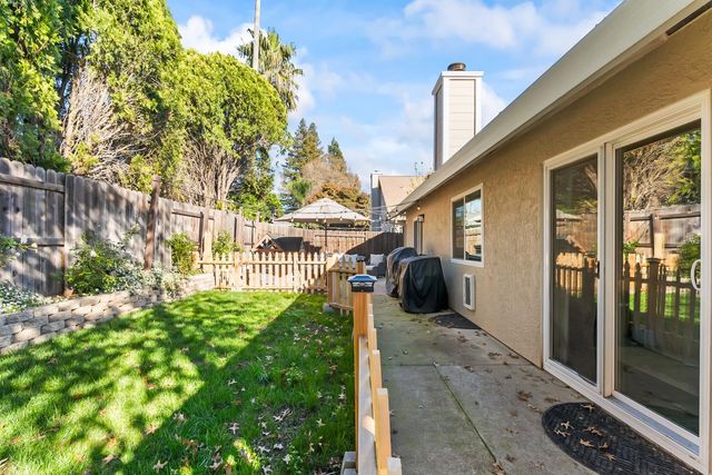 1228 Chablis Cir, Roseville, CA 95747