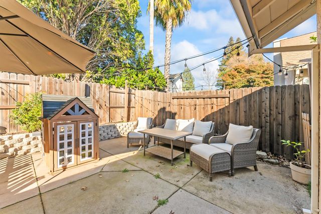 1228 Chablis Cir, Roseville, CA 95747