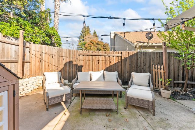 1228 Chablis Cir, Roseville, CA 95747