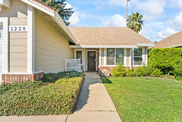 1228 Chablis Cir, Roseville, CA 95747
