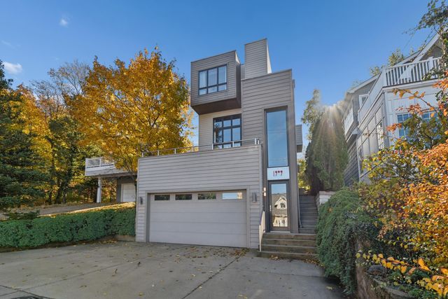 1909 Lake Shore Drive, Long Beach, IN 46360