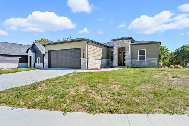 404 SUGARBERRY DR, Columbia, MO 65201