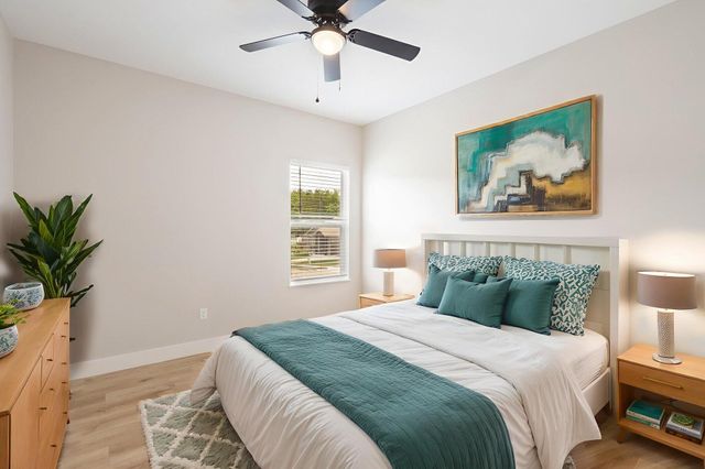 404 SUGARBERRY DR, Columbia, MO 65201