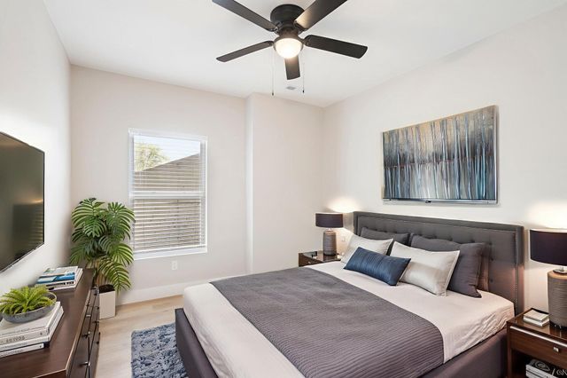 404 SUGARBERRY DR, Columbia, MO 65201