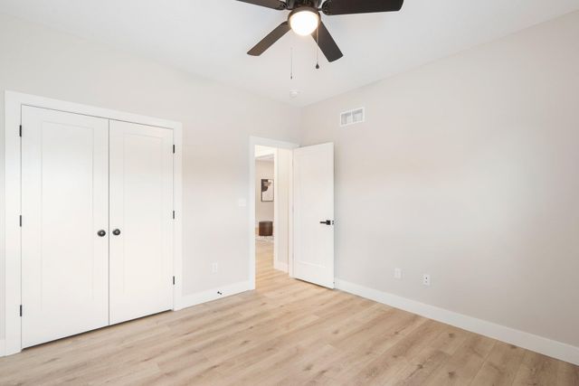 404 SUGARBERRY DR, Columbia, MO 65201