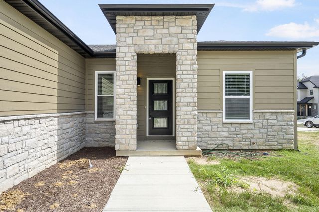 404 SUGARBERRY DR, Columbia, MO 65201