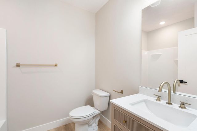 404 SUGARBERRY DR, Columbia, MO 65201