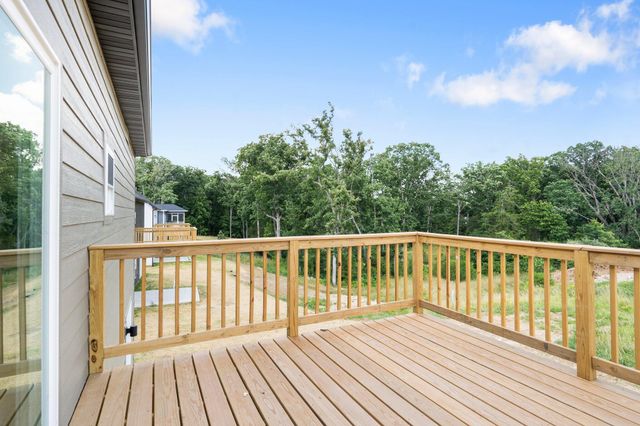 404 SUGARBERRY DR, Columbia, MO 65201