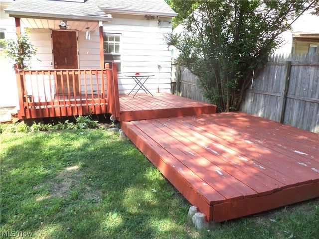 3653 W 102nd Street, Cleveland, OH 44111