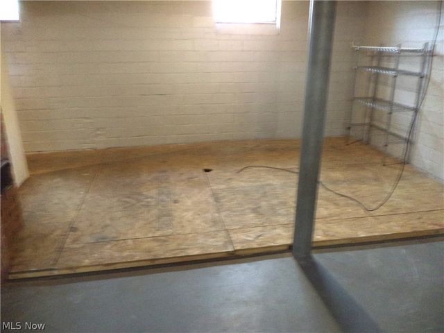 3653 W 102nd Street, Cleveland, OH 44111