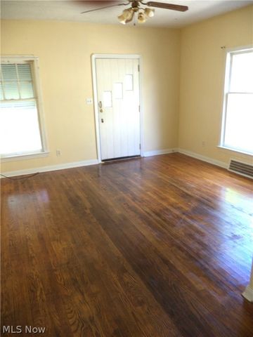 3653 W 102nd Street, Cleveland, OH 44111