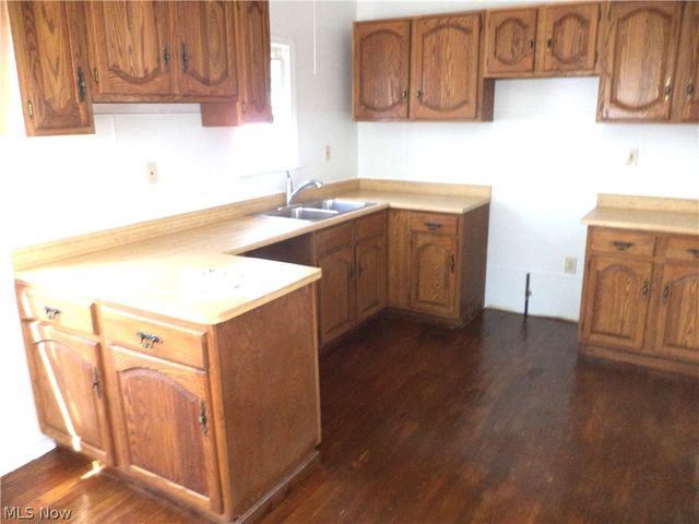 3653 W 102nd Street, Cleveland, OH 44111