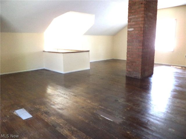 3653 W 102nd Street, Cleveland, OH 44111