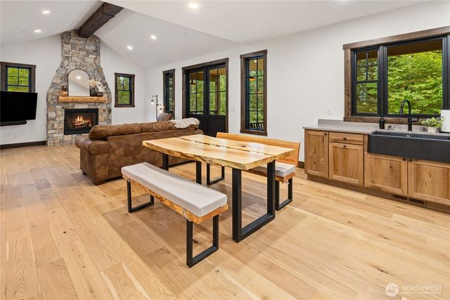 140 Big Rock Lane, Cle Elum, WA 98922