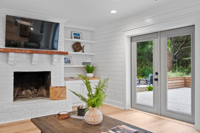 940 Cliffwood Drive, Mount Pleasant, SC 29464